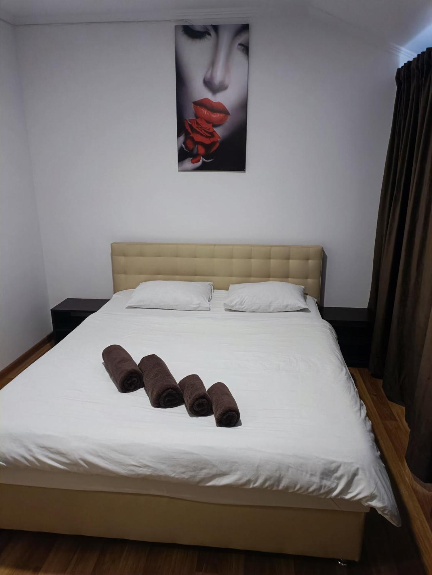 Mirage Hotel Chernivtsi Exterior foto
